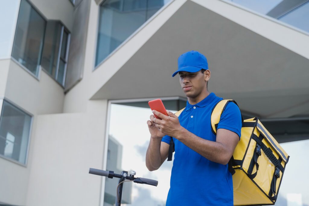 Eko Square | Delivery Man - Eko Square - Ecommerce Marketing